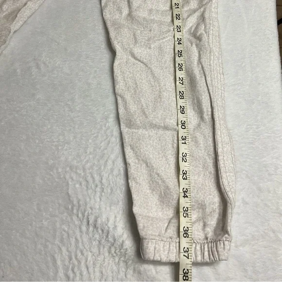 Athleta Gray Joggers with Elastic Waistband - Picture 9 of 14